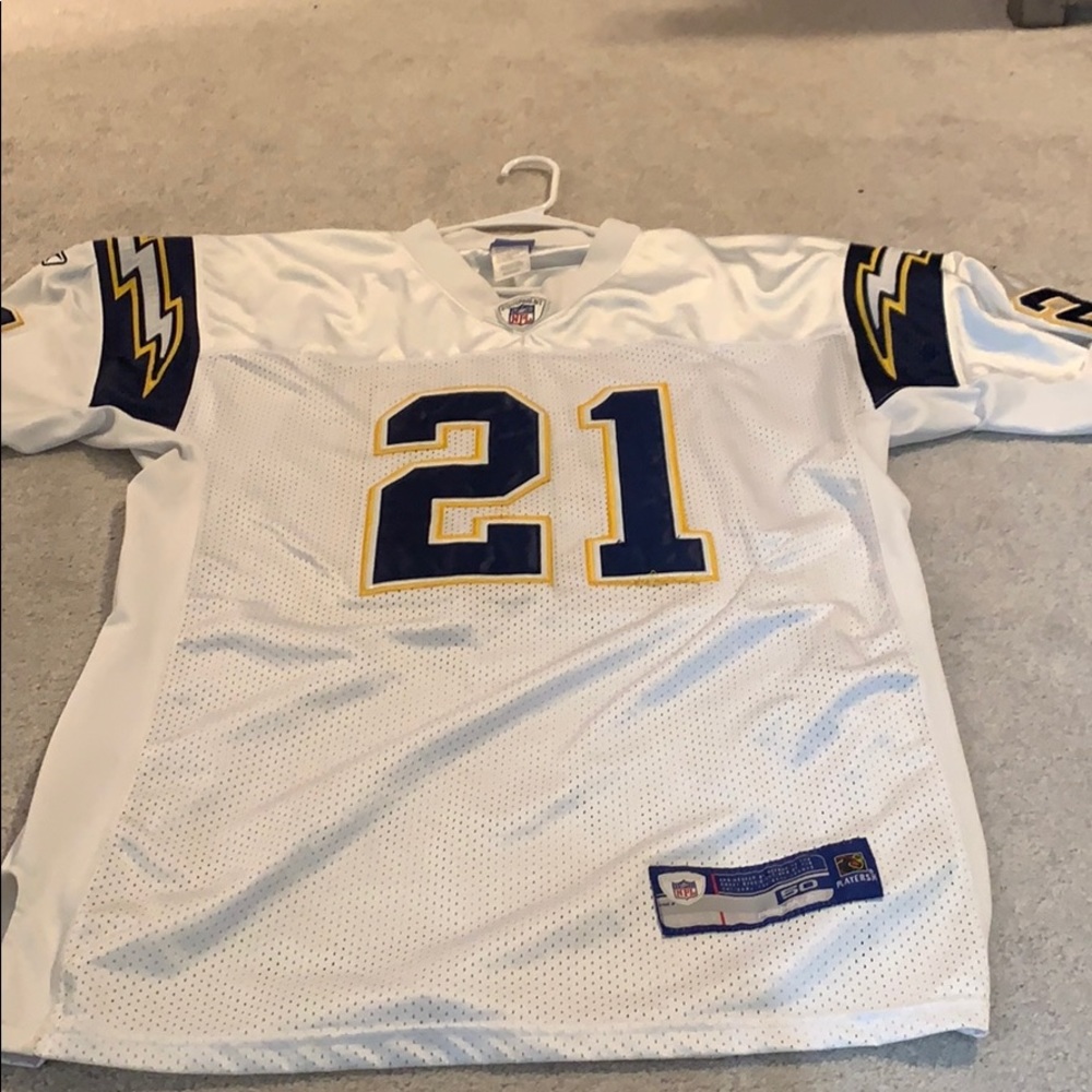 Selling an XL San Diego chargers Tomlinson jersey